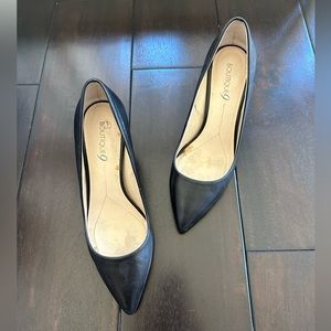 Boutique 9 black 3.5” pump.